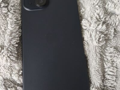 Iphone 15 128gb, kriimuvaba