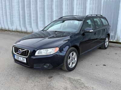 Volvo V70 Momentum 2.0D 100кВт, РАССРОЧКА