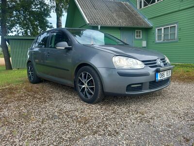 Volkswagen Golf 5  reg tasu makstud