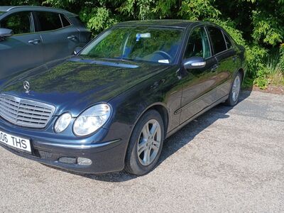 Mercedes Benz  E 220