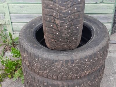 Naastrehvid 17"215/60