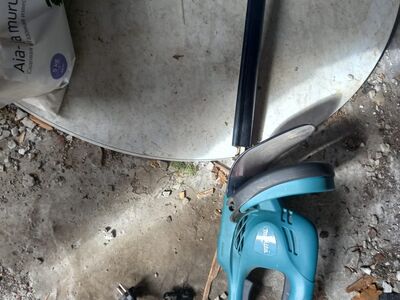 TRIMMER