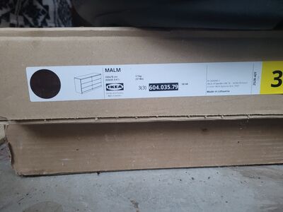Ikea kummut.