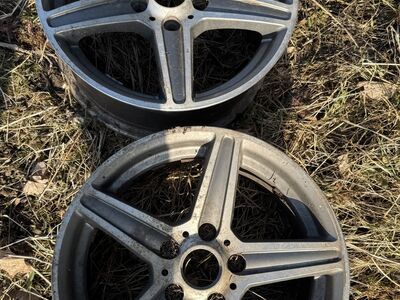 Mercedese veljed R16