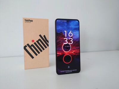 Äriklassi Moto Thinkphone 25, uueväärne