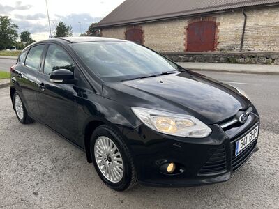 Ford Focus 1,6 77kw, KAASA NAASTREHVID!