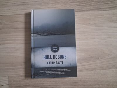 Hull hobune, Katrin Pauts