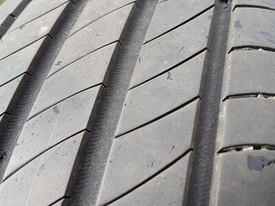 215 65 17 Michelin Primacy 4