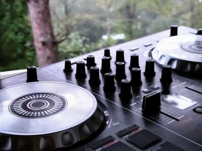 Pioneer DDJ-SB2 Midi