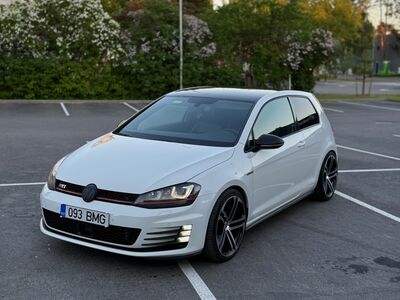 Volkswagen Golf GTI