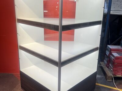 Vitriinkapp valgustusega – nurk 90x90x161cm