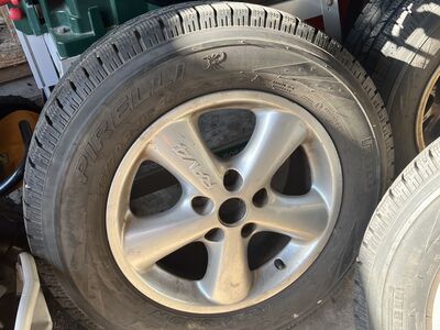 Toyota RAV4 valuveljed koos rehvidega 5x114,3 16"