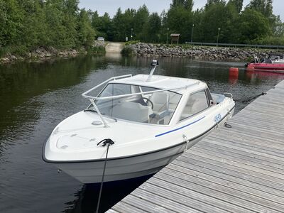 Mootorpaat Bella 560 HT koos Suzukiga