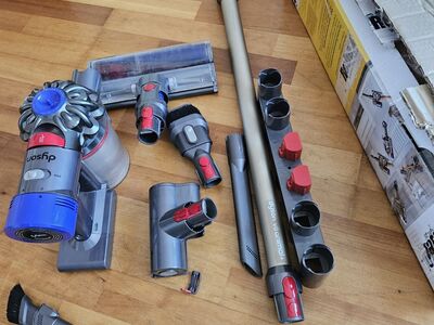 Dyson V8 akutolmuimeja Animal Plus