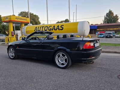 BMW 320i 105kW kabrio Saksast, reg. makstud