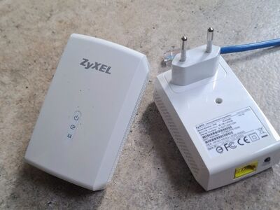 Interneti adapterite komplekt (paar) ZyXEL