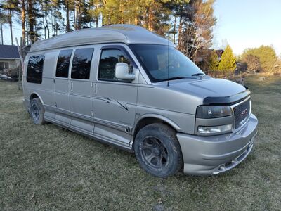 GMC Savana 2500