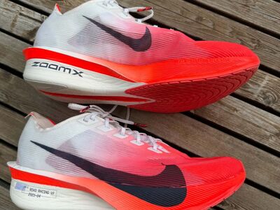 NIKE VAPORFLY 4 ROAD RACING SHOES