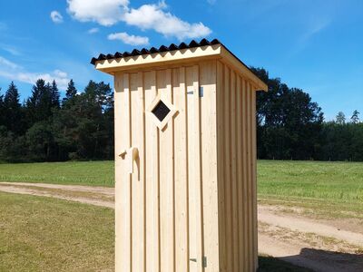 Välikäimla / kuivkäimla