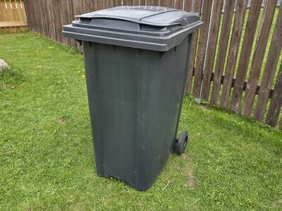 Prügikonteinerid, 360 ja 240L