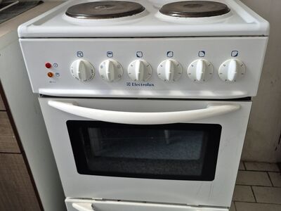 ELECTROLUX elektripliit