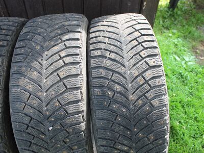 Naastrehvid, talverehvid Michelin 215/55/R17