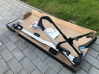 Thule UpRide 599 jalgrattahoidik katuseraamile
