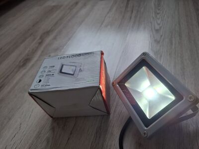 Välisvalgusti / LED prožektor 10w IP65