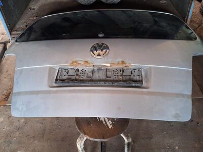 VW Touran tagaluuk