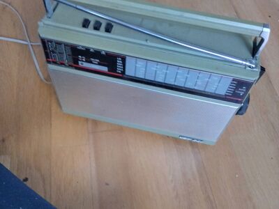 VEF 221 raadio