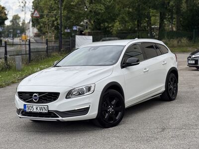 Volvo V60 Cross Country 2.4 140kW D4 4x4