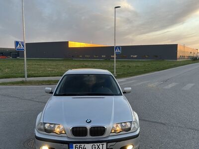BMW E46 325i