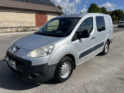 Peugeot Partner 1,6 HDi 55кВт ДЛИННЫЙ КУЗОВ С ПЕРЕГОРОДКОЙ