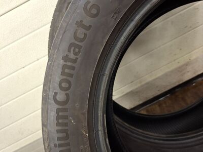 Suverehvid Continental 245/45R19