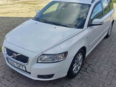 VOLVO V50 1.6D Momentum Facelift