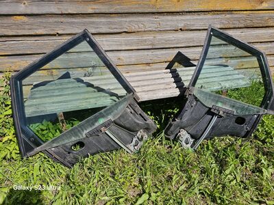 Audi 80 B4 sedaanile mõeldud tagumiste uste raamid