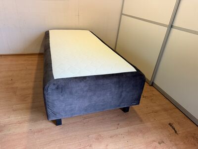 90*200cm  kušett