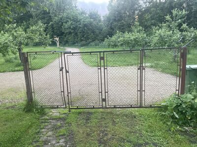Aiavärav jalgväravaga
