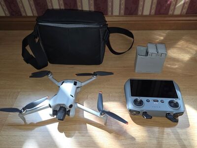 DJI Mini 4 Pro Fly More Combo DJI RC 2 juhtpuldiga
