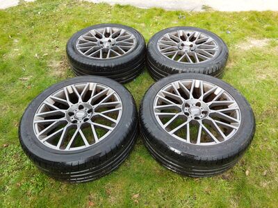 Nokian suverehvid R18 MOMO velgedel