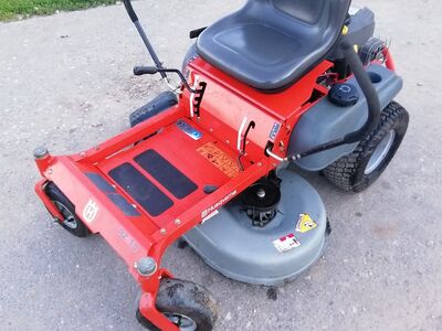 Husqvarna RZ19 zeroturn raider