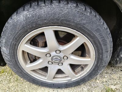 Volvo R16 veljed koos lamellrehvidega 4 tk