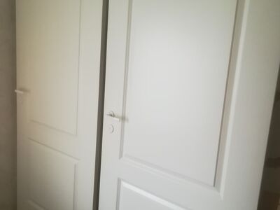 Profiilne valge siseuks 90x210