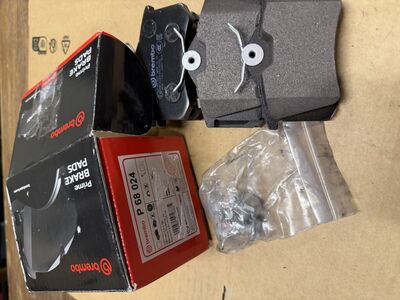 Brembo piduriklotsid P 68 024