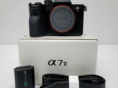 Sony Alpha A7 V täiskaader-hübriidkaamera kere