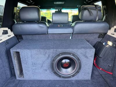 DD Audio subwoofer + võimendi komplekt