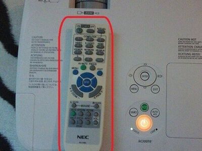 Kaugjuhtimispult (projektorile NEC M300W)