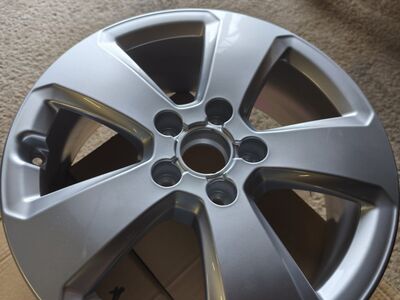 Audi 17" 5x112  uued originaalveljed