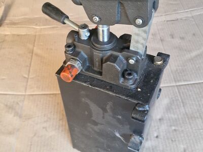 Hüdrauliline käsipump
