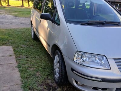 VW SHARAN